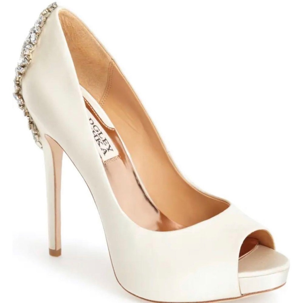⭐️New in Box!  Badgley Mischka Kiara pump sz 10
